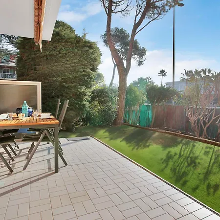 Studio Roches Brunes Saint-Raphael (Var)